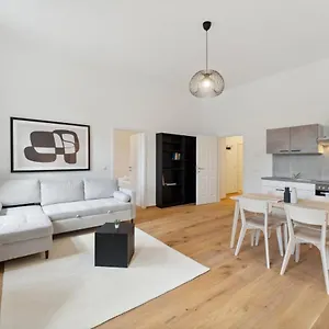 Center Designer Modern Apartament